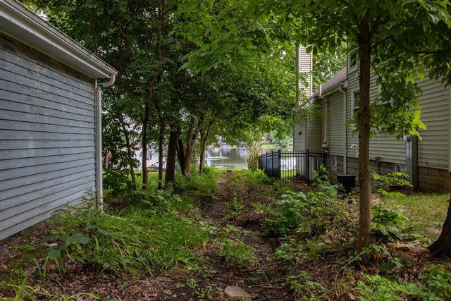 142 Riverside DRIVE, Waterford, WI 53185