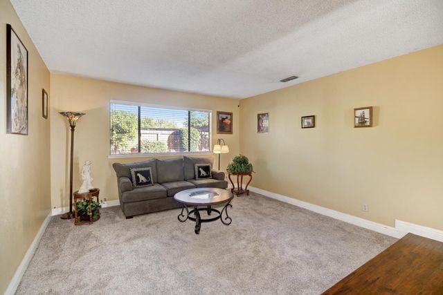 6600 Indian River Dr, Citrus Heights, CA 95621