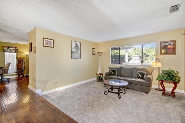 6600 Indian River Dr, Citrus Heights, CA 95621