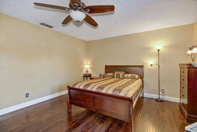 6600 Indian River Dr, Citrus Heights, CA 95621