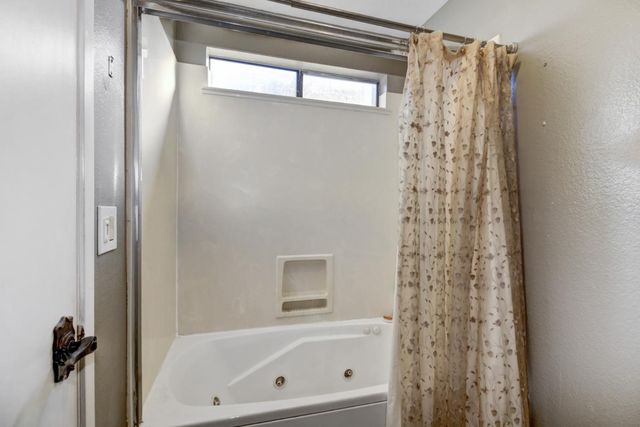 6600 Indian River Dr, Citrus Heights, CA 95621