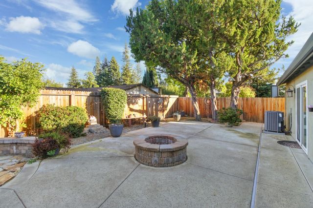 6600 Indian River Dr, Citrus Heights, CA 95621