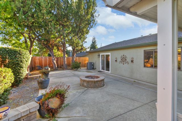 6600 Indian River Dr, Citrus Heights, CA 95621