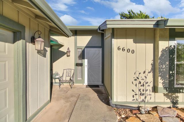 6600 Indian River Dr, Citrus Heights, CA 95621