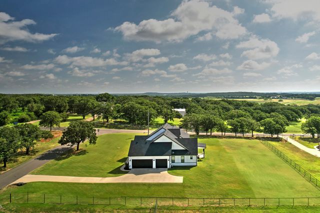 801 County Road 914a, Burleson, TX 76028