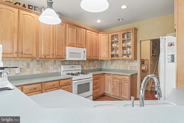 844 VICTORIA LN, Palmyra, PA 17078