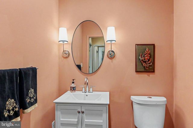 844 VICTORIA LN, Palmyra, PA 17078