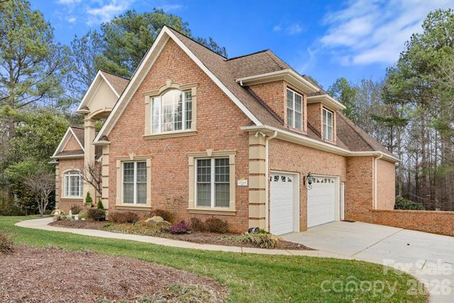 1221 Silver Arrow Court, Fort Mill, SC 29715
