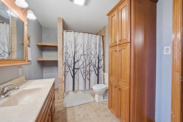 525 High Street, Grinnell, IA 50112