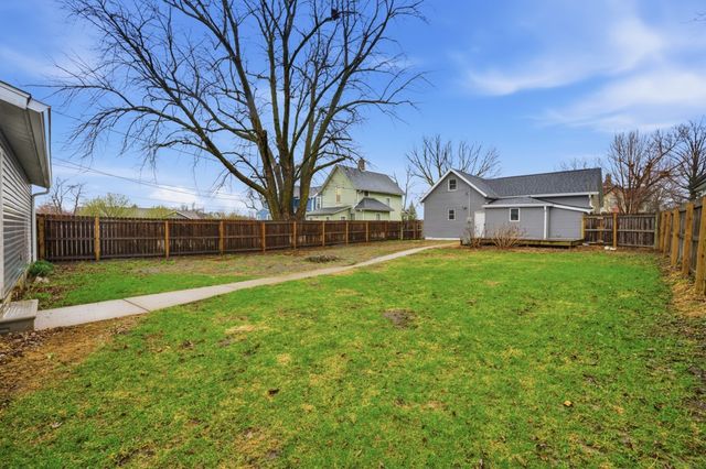 525 High Street, Grinnell, IA 50112