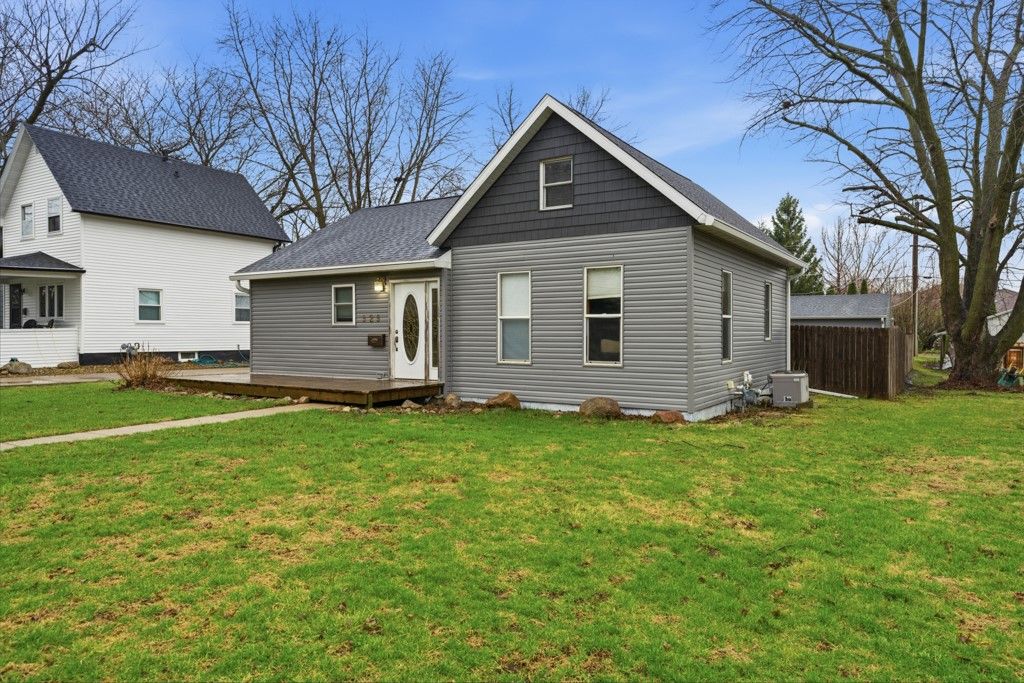 525 High Street, Grinnell, IA 50112