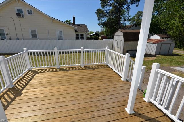 1700 McDaniel ST, Portsmouth, VA 23704