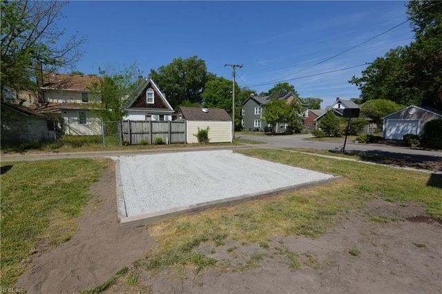 1700 McDaniel ST, Portsmouth, VA 23704