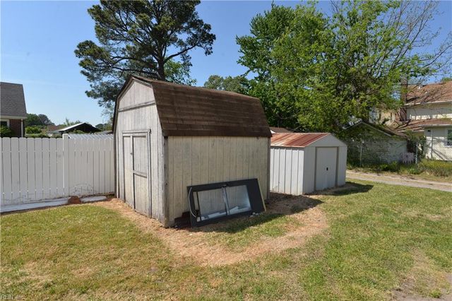 1700 McDaniel ST, Portsmouth, VA 23704