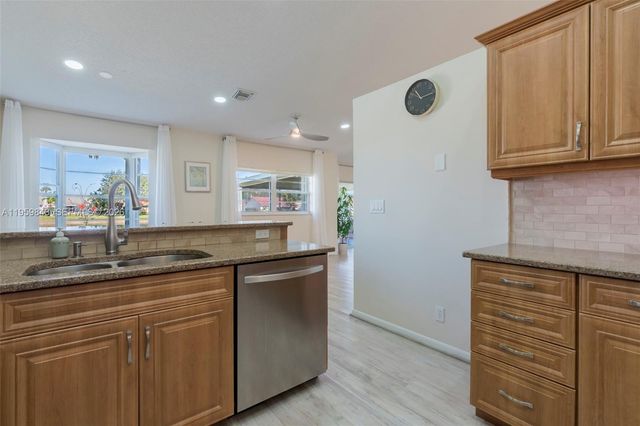 4024 Summer Chase Court, Lake Worth, FL 33467