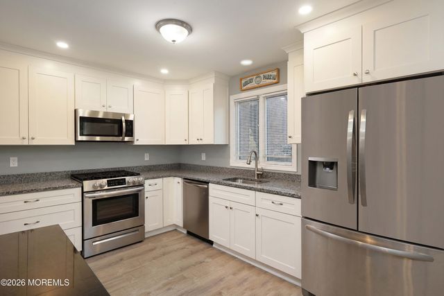 404 Schooner Drive 404, Toms River, NJ 08753