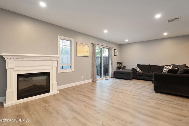 404 Schooner Drive 404, Toms River, NJ 08753