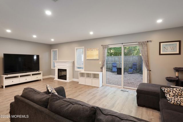 404 Schooner Drive 404, Toms River, NJ 08753