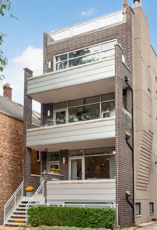 2012 W Shakespeare Avenue 1, Chicago, IL 60647 — exterior