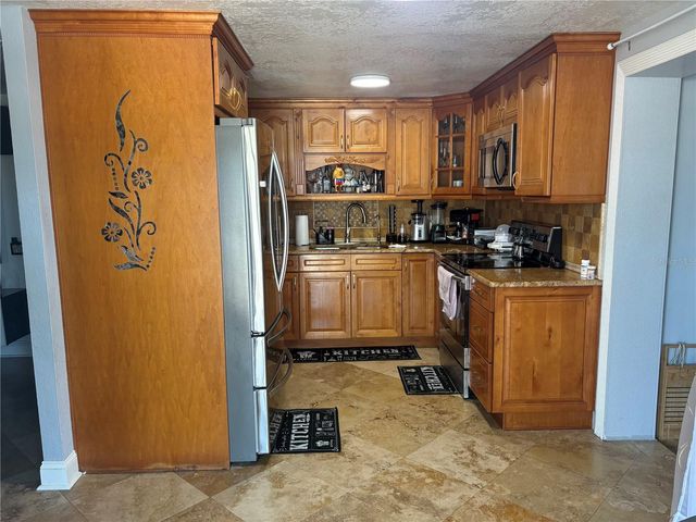 4540 W JEAN STREET, Tampa, FL 33614