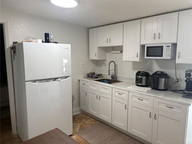 4540 W JEAN STREET, Tampa, FL 33614
