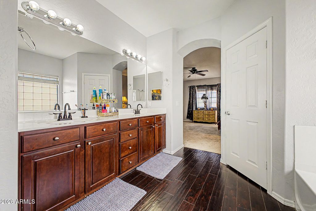 Image 23 of property listing at 38620 N TUMBLEWEED Lane, San Tan Valley, AZ 85140