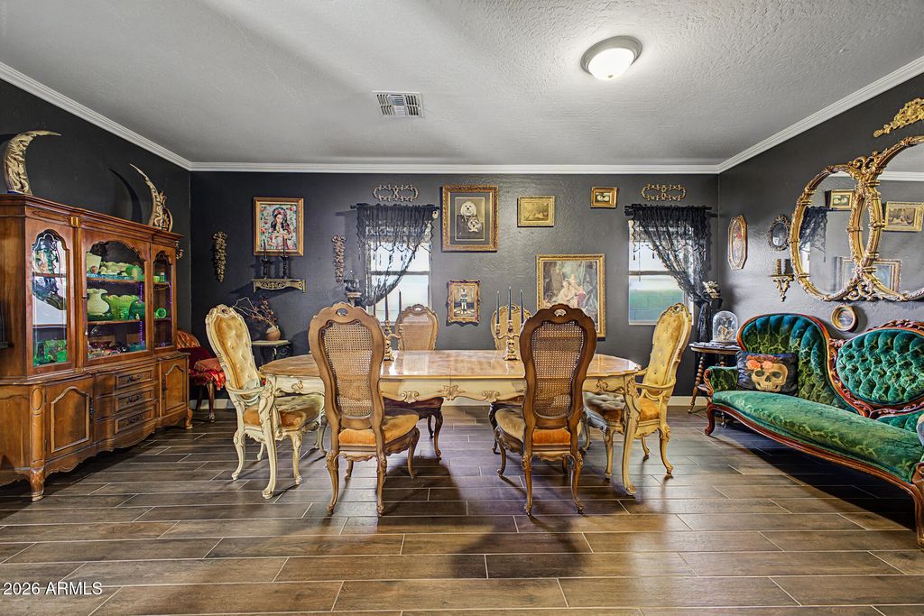 Image 9 of property listing at 38620 N TUMBLEWEED Lane, San Tan Valley, AZ 85140