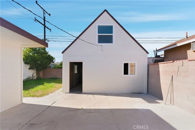 10025 San Anselmo, South Gate, CA 90280