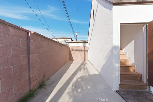 10025 San Anselmo, South Gate, CA 90280