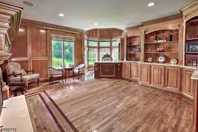 22 Sherwood Farm Rd, Far Hills Boro, NJ 07931