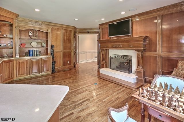 22 Sherwood Farm Rd, Far Hills Boro, NJ 07931
