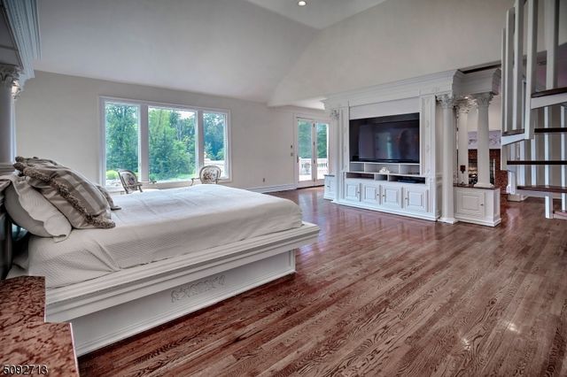 22 Sherwood Farm Rd, Far Hills Boro, NJ 07931