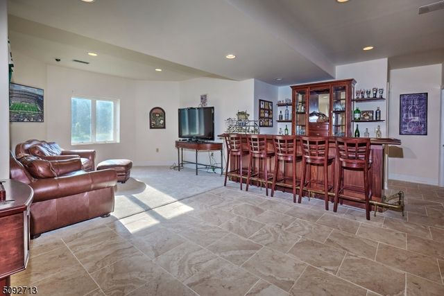 22 Sherwood Farm Rd, Far Hills Boro, NJ 07931