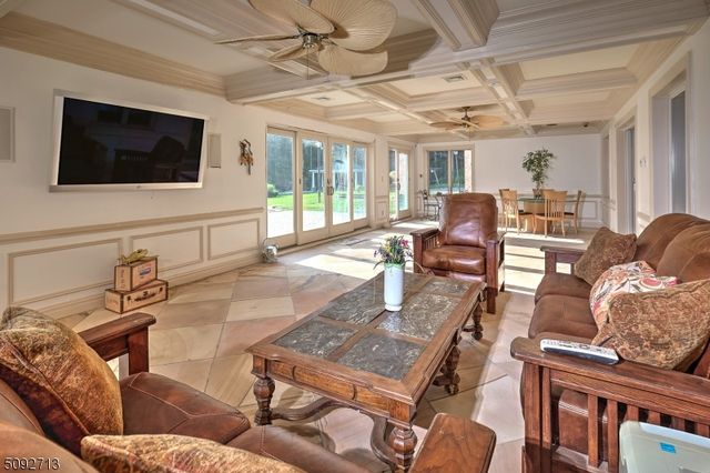 22 Sherwood Farm Rd, Far Hills Boro, NJ 07931