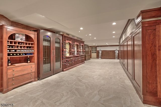 22 Sherwood Farm Rd, Far Hills Boro, NJ 07931