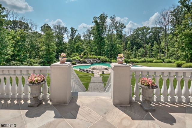 22 Sherwood Farm Rd, Far Hills Boro, NJ 07931