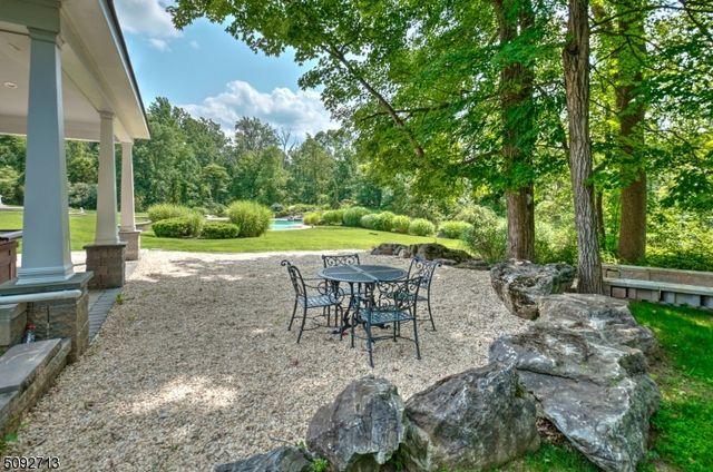 22 Sherwood Farm Rd, Far Hills Boro, NJ 07931