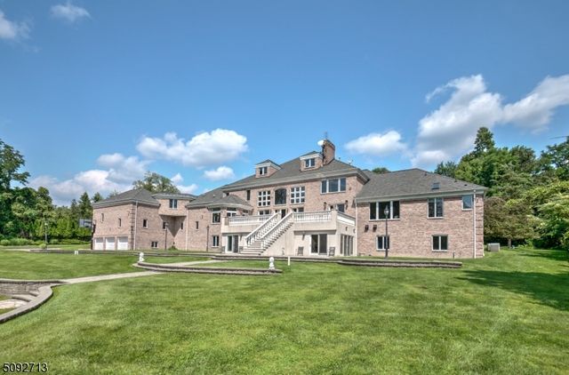 22 Sherwood Farm Rd, Far Hills Boro, NJ 07931