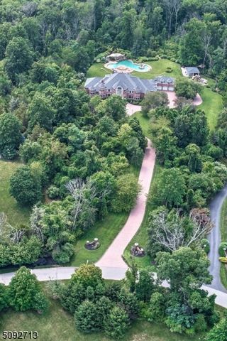 22 Sherwood Farm Rd, Far Hills Boro, NJ 07931