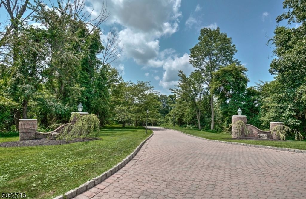 22 Sherwood Farm Rd, Far Hills Boro, NJ 07931 — photo 2