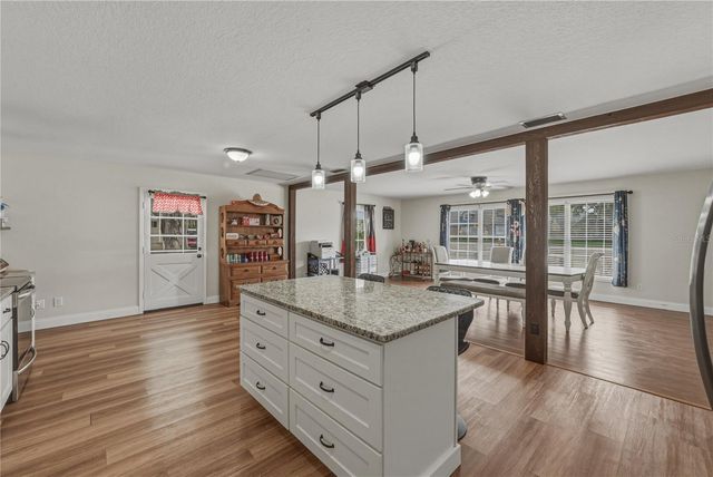 609 W PIPKIN ROAD, Lakeland, FL 33813