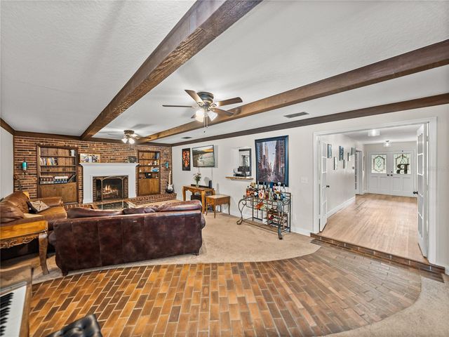 609 W PIPKIN ROAD, Lakeland, FL 33813