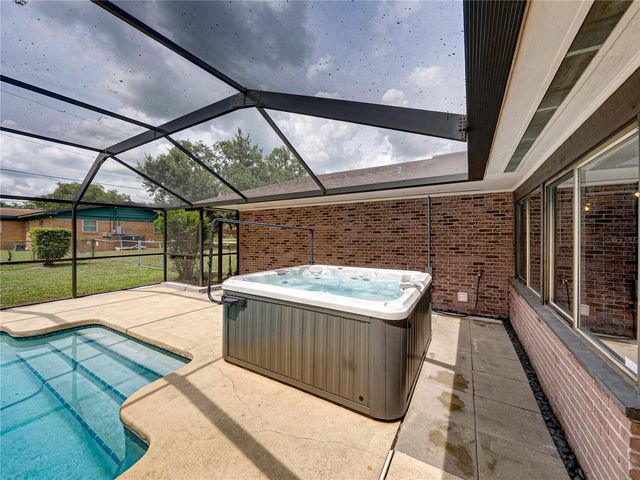 609 W PIPKIN ROAD, Lakeland, FL 33813
