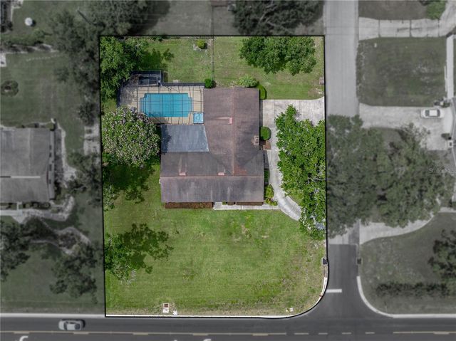 609 W PIPKIN ROAD, Lakeland, FL 33813