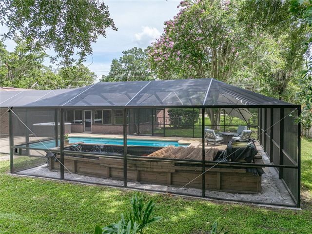 609 W PIPKIN ROAD, Lakeland, FL 33813