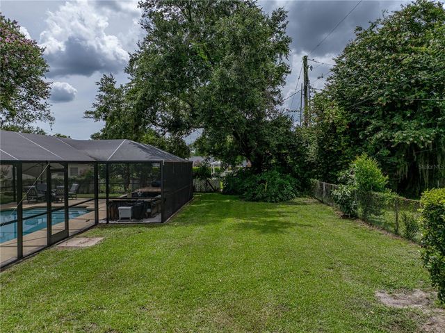 609 W PIPKIN ROAD, Lakeland, FL 33813