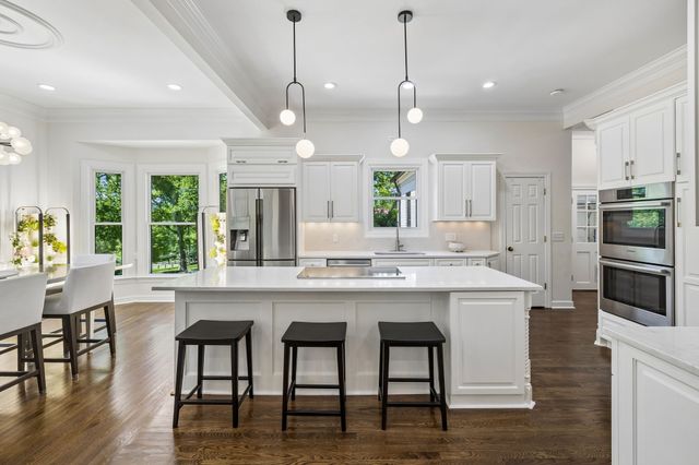 310 Deerwood Ln, Brentwood, TN 37027