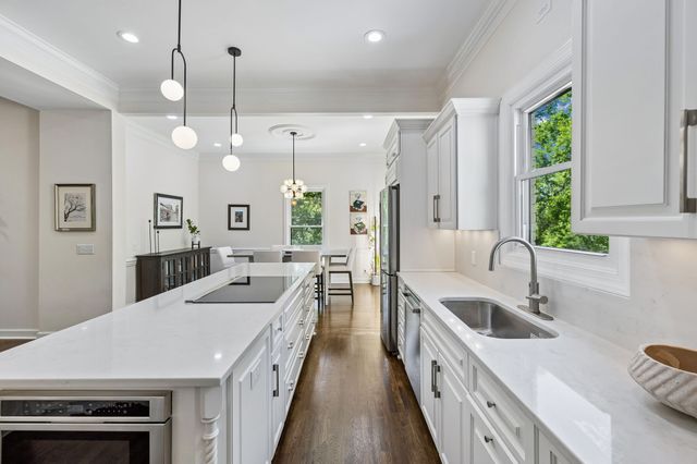 310 Deerwood Ln, Brentwood, TN 37027