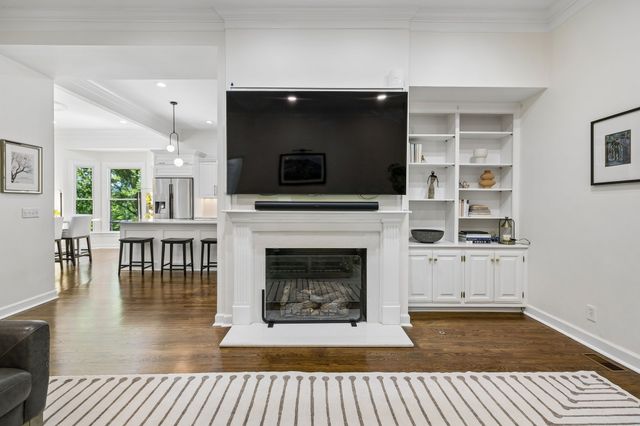 310 Deerwood Ln, Brentwood, TN 37027