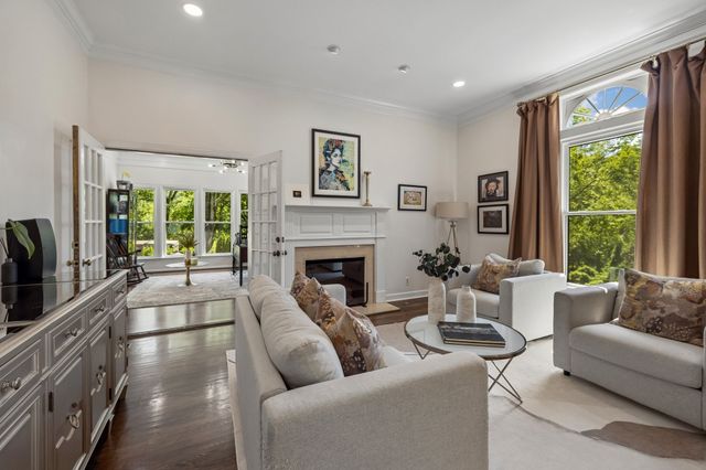 310 Deerwood Ln, Brentwood, TN 37027